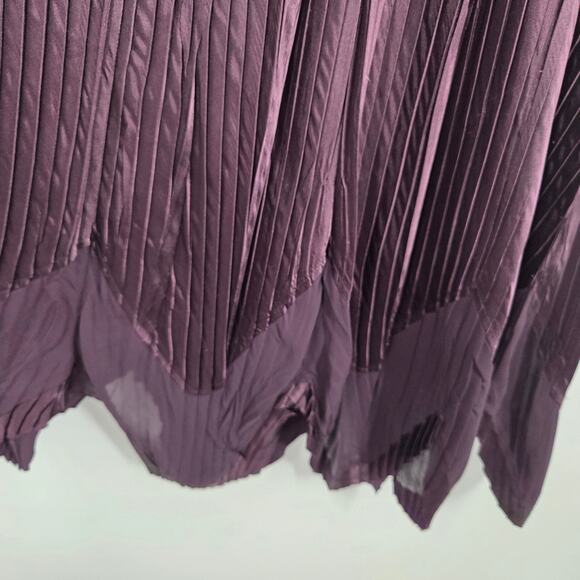 VTG S.L.Fashion M Purple Dark V Neck Witchy Gothcore Shark bite Asymmetrical Hem - Picture 6 of 10